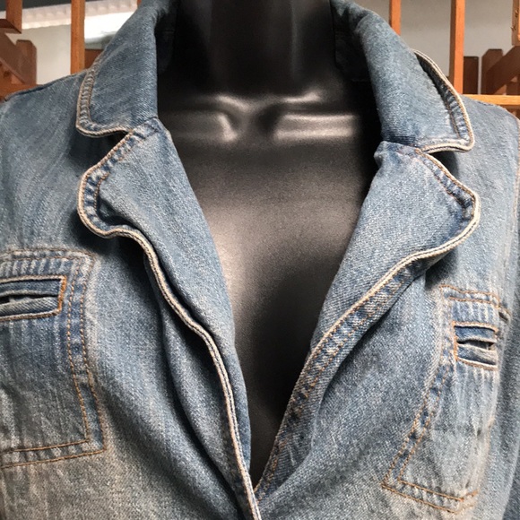 Cato cropped jean jacket w/snap buttons and cool details through jacket Size XL. - Picture 2 of 12